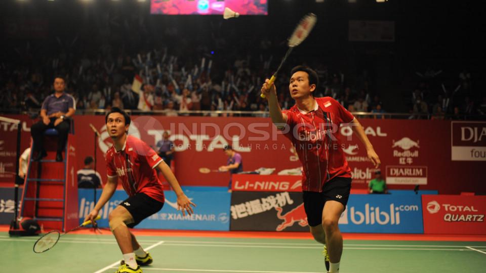 Mohammad Ahsan/Hendra Setiawan susah payah ke babak ketiga setelah dipaksa wakil Prancis Baptiste Careme/Ronan Labar bermain tiga set.
